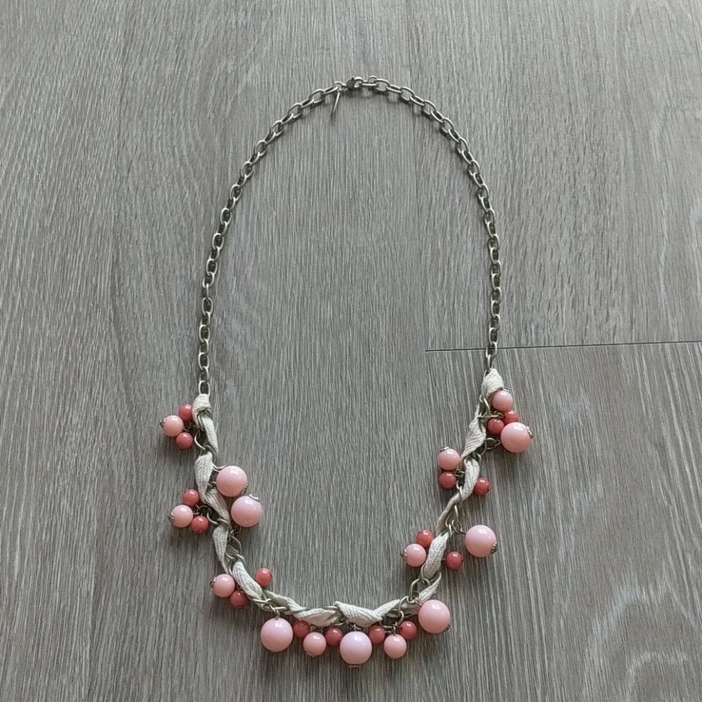 ☀️Coral/Pink Beaded Wolven Necklace